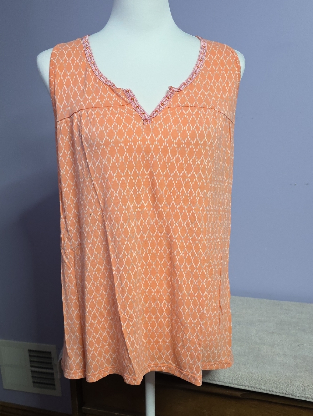 Old Navy Peach and White Patterned Women's Tank Top